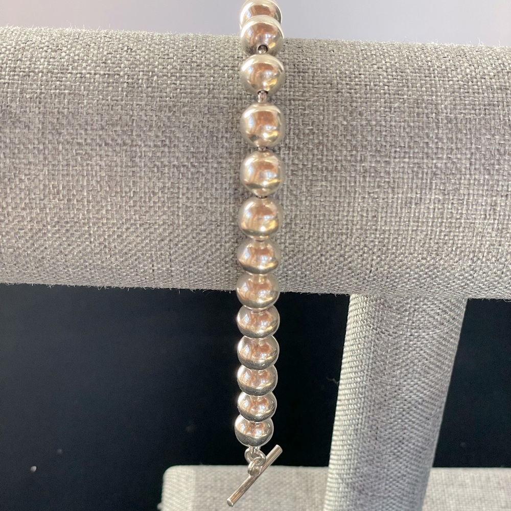 Silver bead bracelet with toggle closure